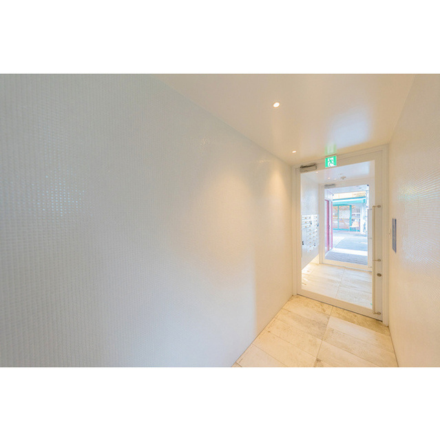 アウラ新大阪の居間・リビング