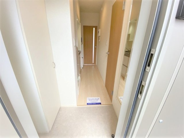 クレイノＳＨＩＮ　ＯＳＡＫＡの玄関