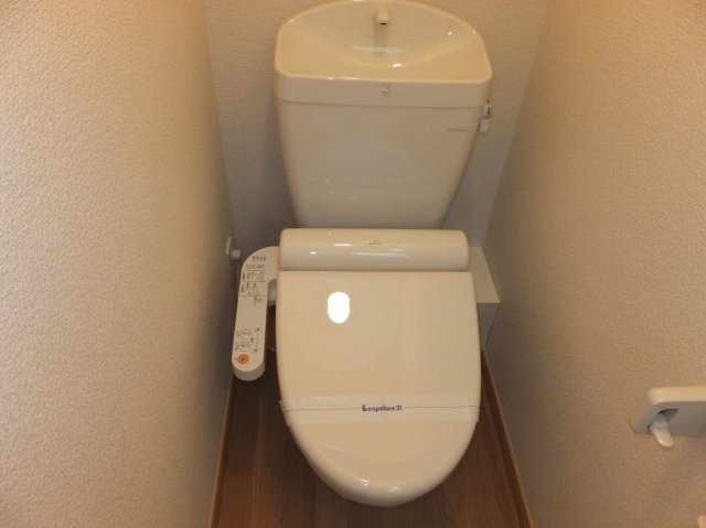 レオパレスコンフォール１８のその他|温水洗浄便座付きです！