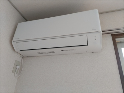 2階の10帖の洋室です