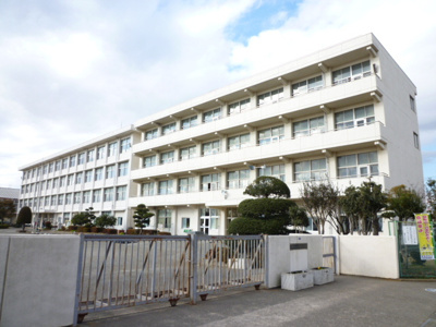 綾瀬市立落合小学校まで700ｍ