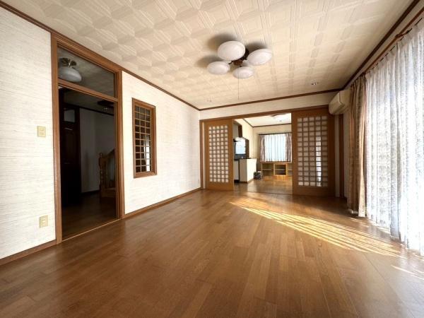 学園木花台南・中古戸建の洋室