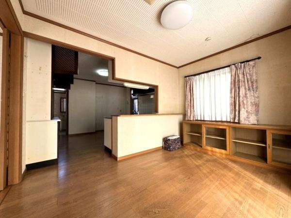 学園木花台南・中古戸建の居間・リビング