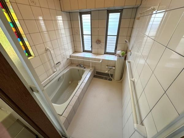 学園木花台南・中古戸建の浴室