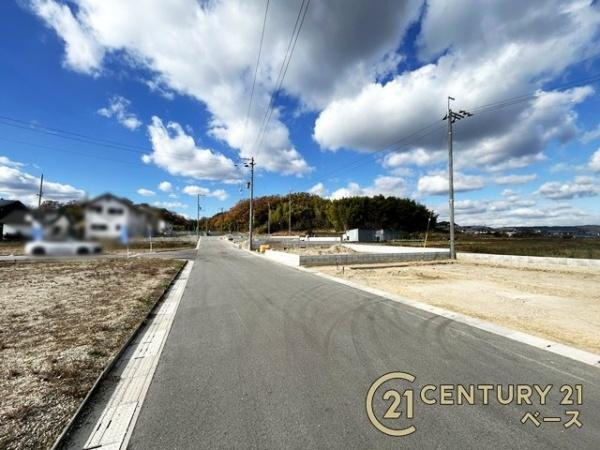 リーブルガーデン大野 ４号棟 ／新築一戸建の前面道路含む現地写真