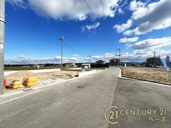 リーブルガーデン大野 ４号棟 ／新築一戸建の前面道路含む現地写真