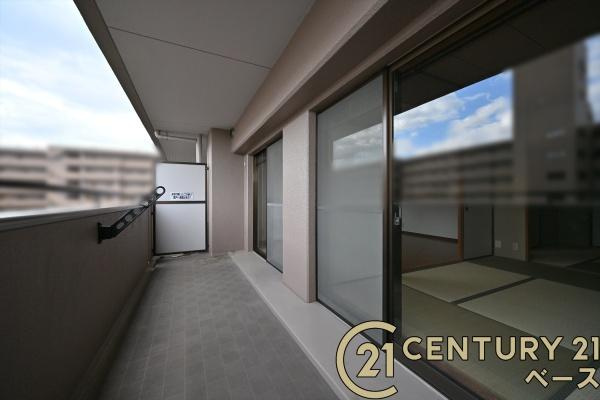 朝日プラザシティ南大和イーストウイングＣ棟のバルコニー