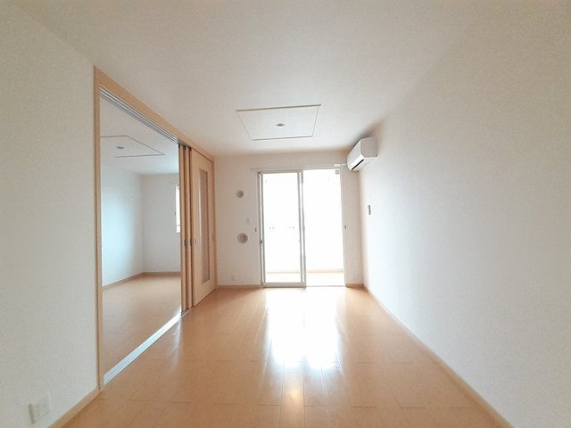 サンフラワー・ガーデンの居間・リビング|ゆったり過ごせる居間です