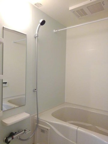 サニーⅣの浴室|日々の疲れを癒すお風呂付です