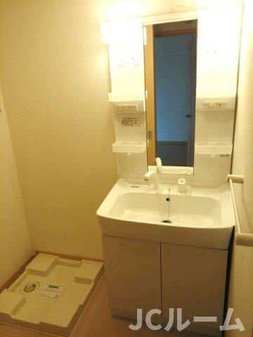 グランシャレー国府の洗面所