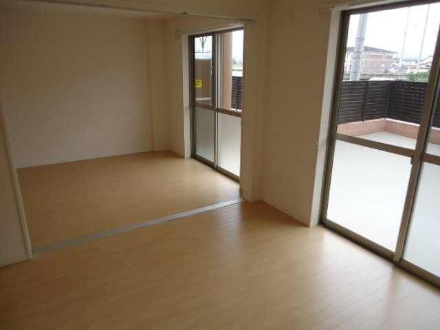 リバーレイン　コスモスの内装|リビング～洋室