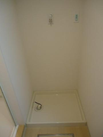 リバーレイン　コスモスのその他|洗濯パン