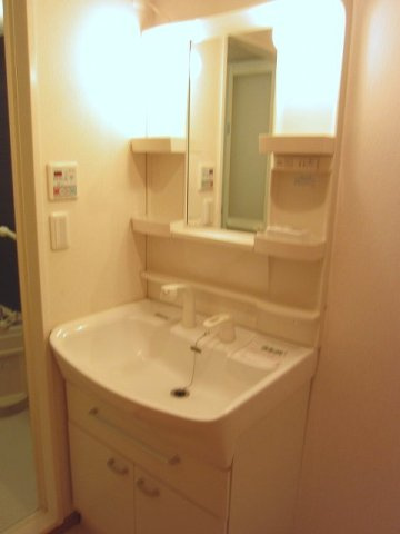 ヴィラ・アルカンシェルの洗面所