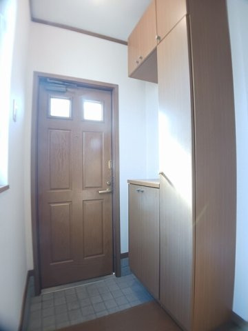 ミレニアムハイツ　Ｓの玄関