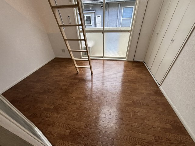 ゴールデンパレスの居間・リビング