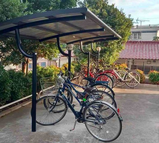 ミランダアルチザンのその他|屋根付き駐輪場完備