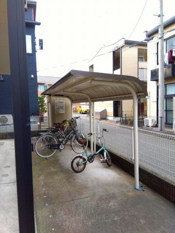 レオパレスベルピーノのその他|駐輪場