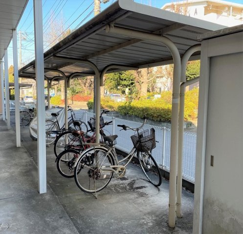 レオパレス輝のその他|屋根付き駐輪場完備