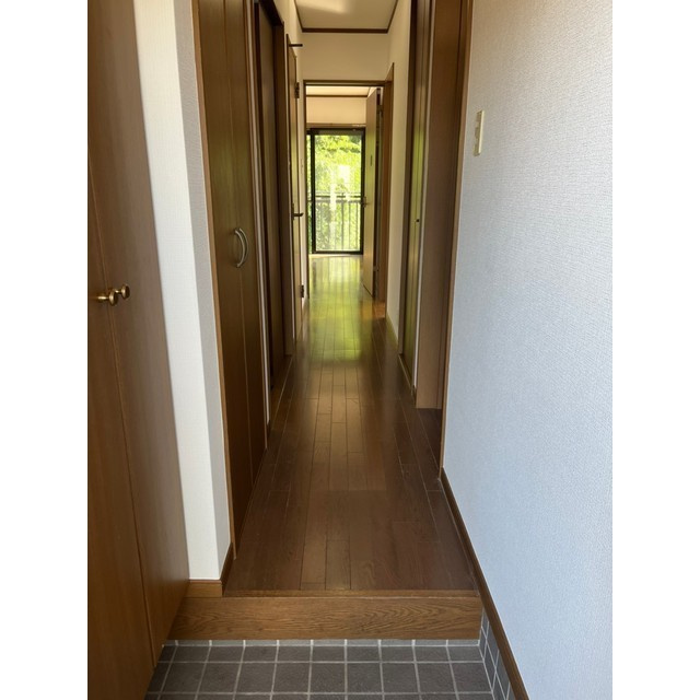 メゾン・ラフィーネⅡの玄関