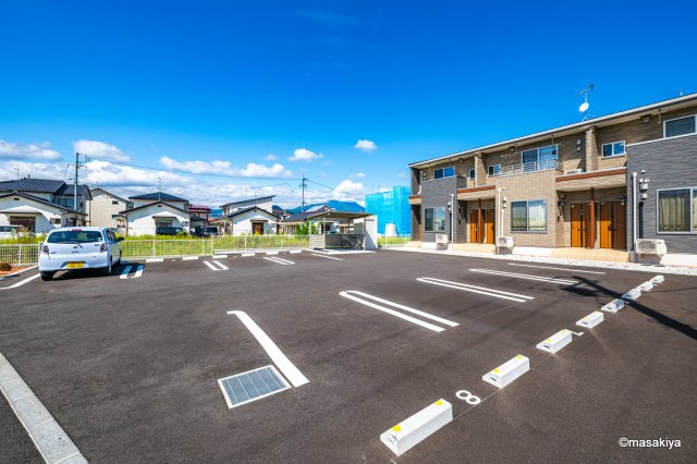 コージーコートの駐車場