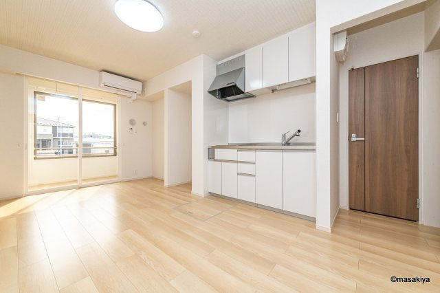 コージーコートの居間・リビング