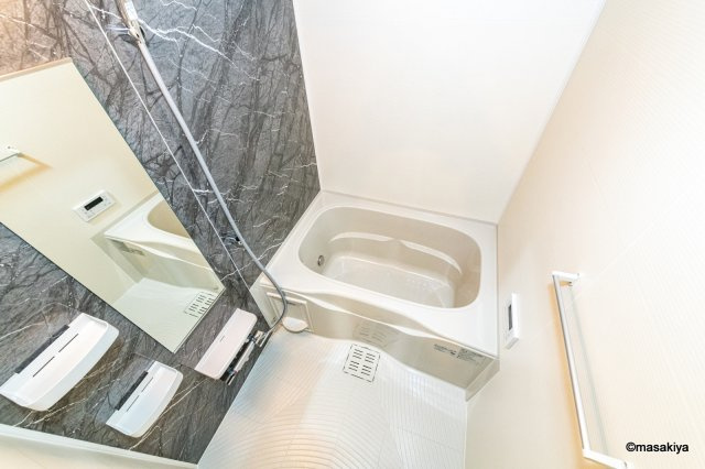 コージーコートの浴室