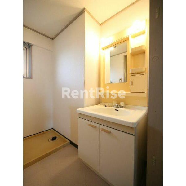 メゾンソレイユの洗面所