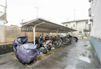 【その他共用部分】 | エスティア | 駐輪場です