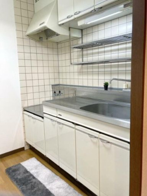 【キッチン】 | エスティア | きれいなキッチンです
