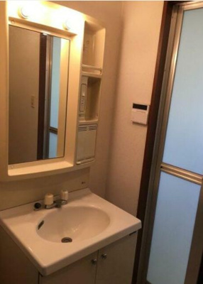 【独立洗面台】 | エスティア | 朝の支度にも助かる、独立の洗髪洗面化粧台