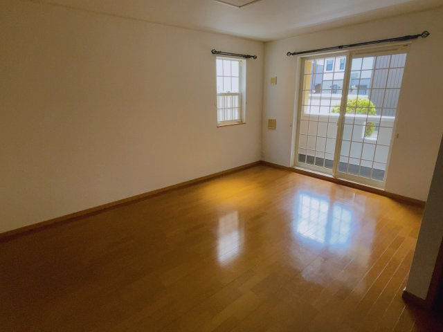 グランデヒサノBの居間・リビング