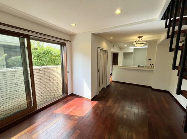 【居間・リビング】