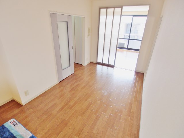 フォーレス東昭和　B棟の内装