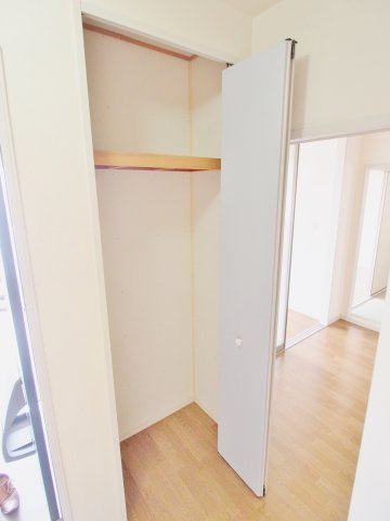 フォーレス東昭和　B棟の収納