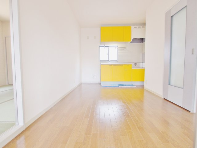 フォーレス東昭和　B棟の居間・リビング