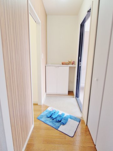 フォーレス東昭和　B棟の玄関