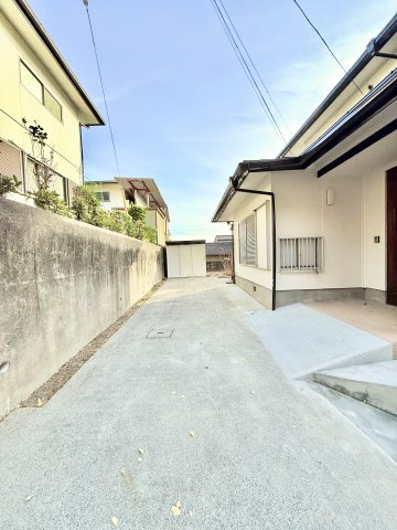 浜名区細江町中川の駐車場|縦列２台駐車可能です。