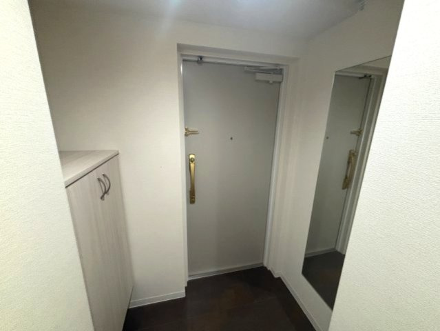 ONLYONE灘南通の玄関