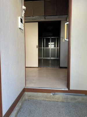 【玄関】 | 渡戸２丁目貸家