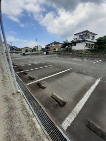 ドリームハイツ辻Ａの駐車場