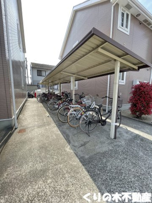【その他共用部分】 | ロータス城ヶ上　Ａ | 駐輪場です
