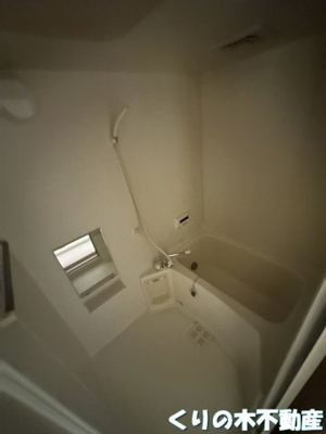【浴室】 | ロータス城ヶ上　Ａ | コンパクトで使いやすいお風呂です