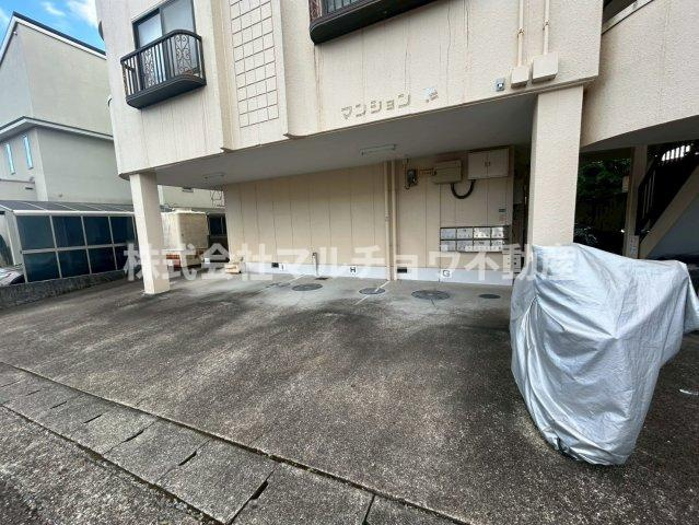 Hills朝日ヶ丘の駐車場|駐車スペースもあります