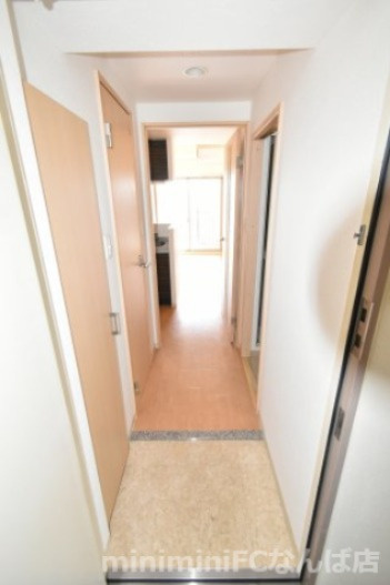 カーサエムティーエビスエキマエの玄関