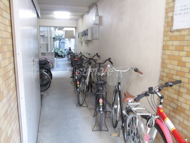 フクロク・ハイ・マンション1号館のその他共用部分|自転車置けます☆