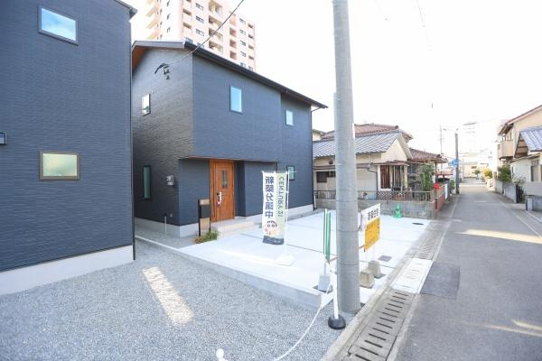 中鶴崎Ｗ　新築の前面道路含む現地写真|前面道路含む現地(2025年12月撮影)