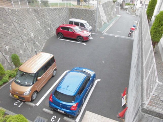 【駐車場】
