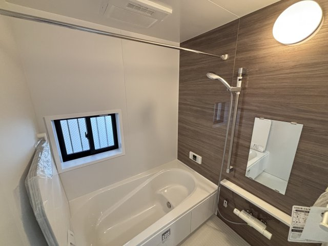 春日井市妙慶町2期｜名古屋市の戸建ならホームアップの浴室|浴室乾燥機付きで雨の日のお洗濯もラクラク♪