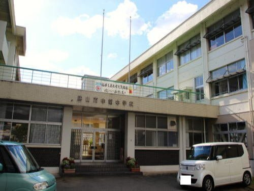 エルカ－サ　Ｃの周辺|勝山中部中学校まで650m