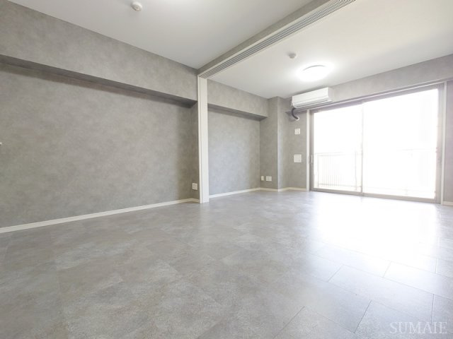 フクロク・レーヴ・マンションの居間・リビング|対面キッチン付き★リビング広々です！